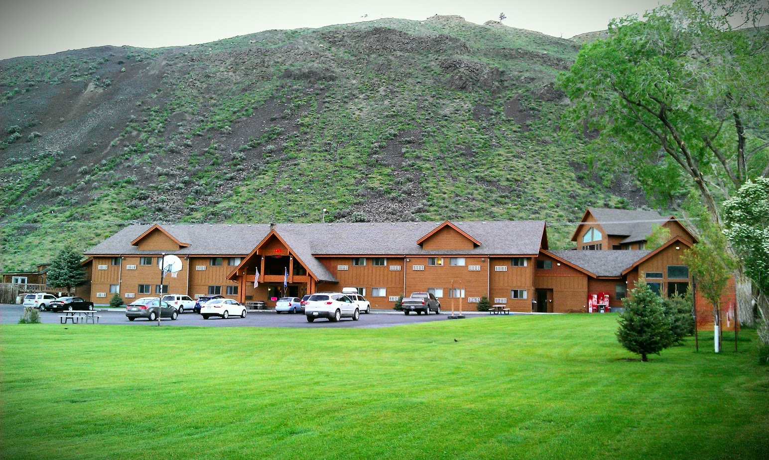 Gardiner, MT Hotels Highest Rated